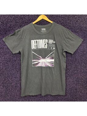 Deftones North American Tour T-Shirt Size Large